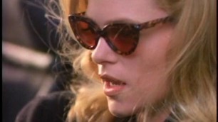 S1EP07RedShoeDiariesAutoErotica