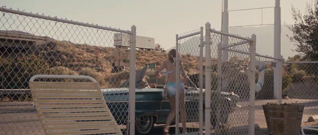Geena Davis sexy Susan Sarandon sexy bikini in sex scene Thelma Louise 1991