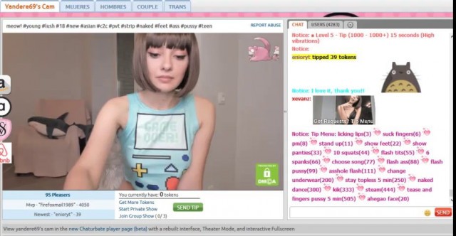 Сute Camigirl Yandere69 French Cosplayer in Seifuku Cosplay