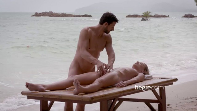 Intense Gushing Orgasm Massage Teenager Licking Pussy