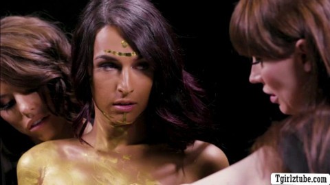 Ts Natalie Mars bangs Ts Khloe Kay as Adirana sucks shecock