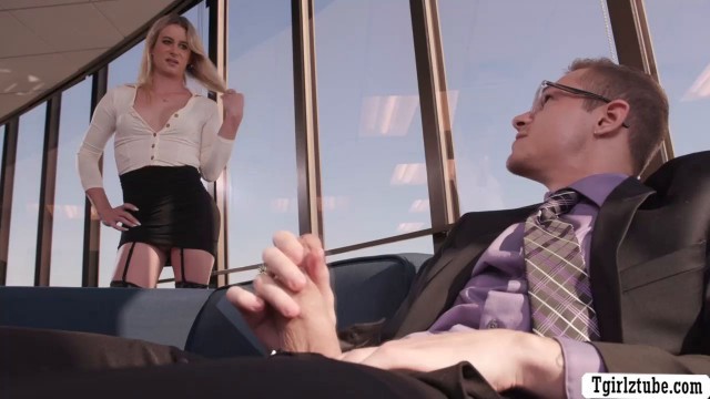 Tbabe boss barebacked by horny employee