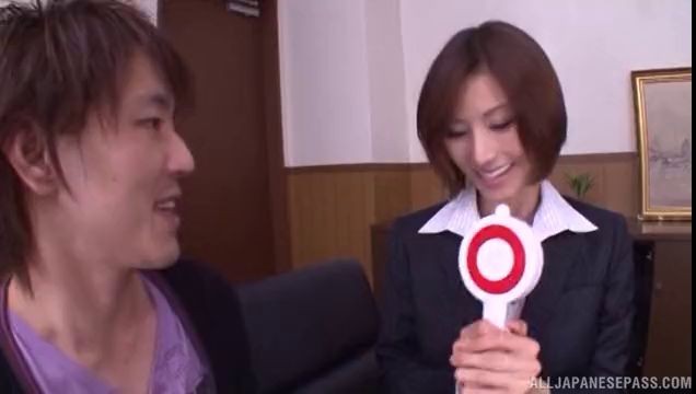 Japanese Secretary Akari Asahina Spreads Her Legs To Tease Amatuer Mature