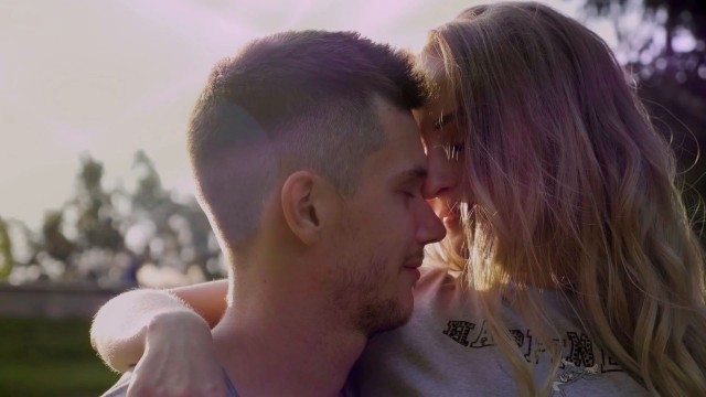 Sydney's_Outdoor_Date_Experiences_Romance_And_Adventure