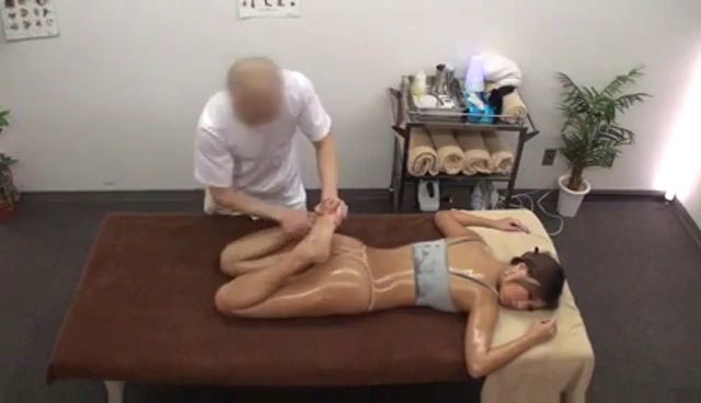 Hot Girl Groped By Masseur Japanese Oil Massage Dildo Chair