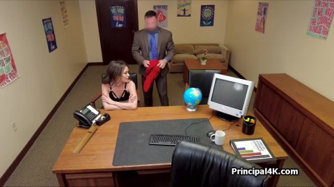 Eating out and fucking hot milf in the office