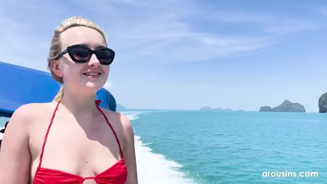Blonde Ann Joy Having Fun While Swimming In The Sea Hd