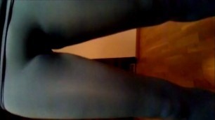 GIRL IN VERY TIGHT YOGA PANTS AFTER WORKOUT MUST MASTURBATION