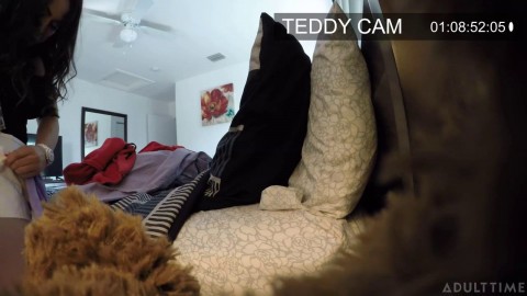 Spying On The Maid Peter Green Julianna Vega Isthisreal Skinny Girl Porn