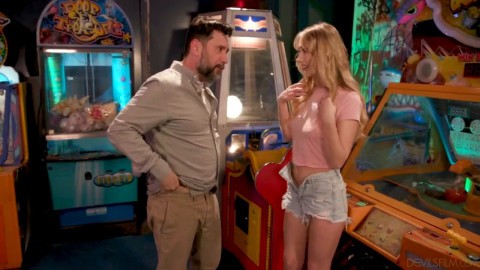 Deepthroated By My Stepdaughter! Sky Pierce & Tommy Pistol Real Sex Videos