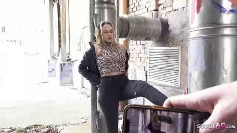 GERMAN-SCOUT-Harter-Anal-Sex-fuer-Russin-Aura-Sin-beim-Casting.MP4