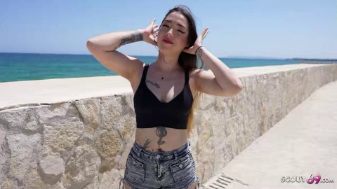 GERMAN-SCOUT-Latina-Melania-Dark-in-Berlin-abgeschleppt-und-gefickt.MP4