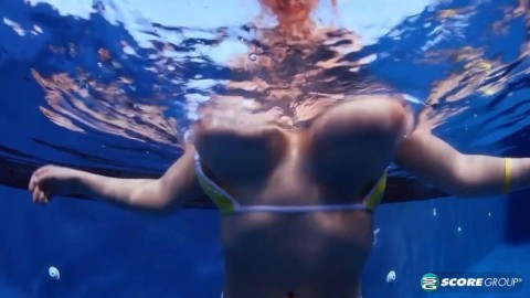 Lana Ivans Flaunts Her Huge Knockers In A Hot Poolside Session Jessica Fiorentino