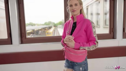 GERMAN-SCOUT-Nela-Decker-spritzt-beim-Porno-Casting-ab.MP4