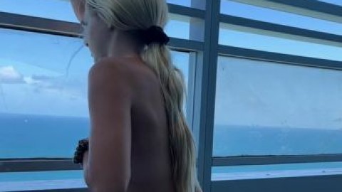 natalie reynolds nude in balcony content