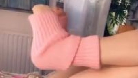 belle delphine fuck machine britian