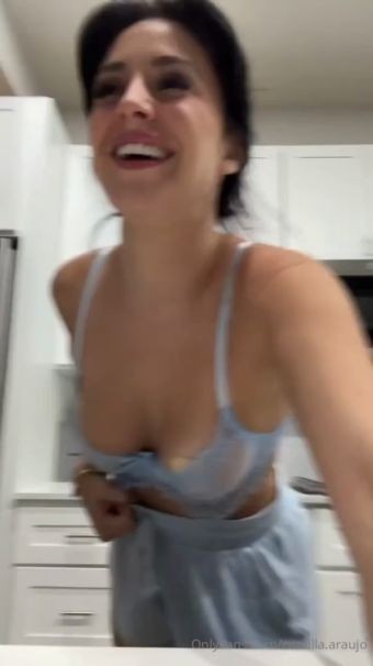 camilla araujo twerking and rubbing clip free