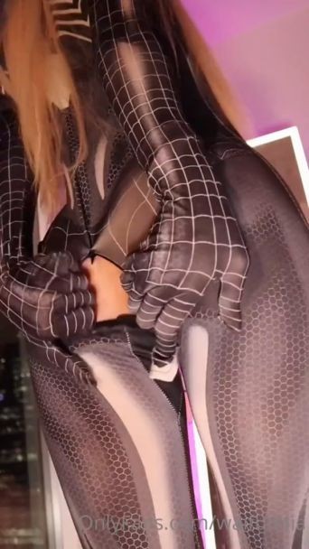 waifumiia black spider girl video