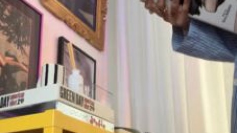 mia khalifa morning strip viral movie