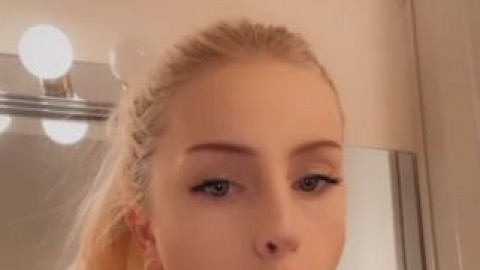 msfiiire deepthroat dildo blowjob sexually
