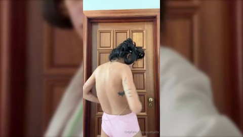 mia khalifa nipple slip video