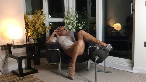 loulou petite smoking free