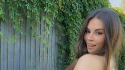 lauren alexis backyard striptease viral