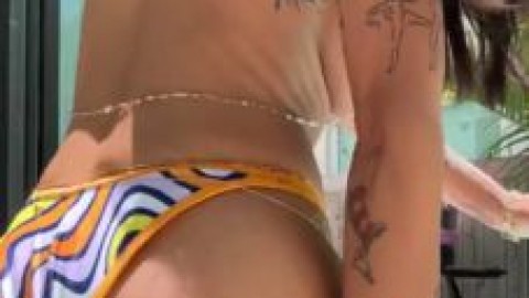 mia khalifa swimming pool viral sex