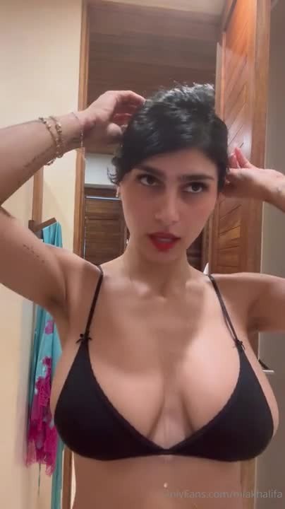 mia khalifa black bra viral porn