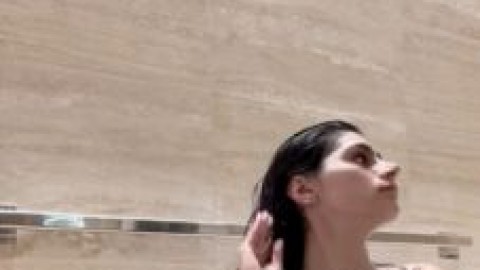 mia khalifa taking a viral sex