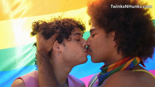 Young Gay Porn Picks Featuring Confident 18+ Men