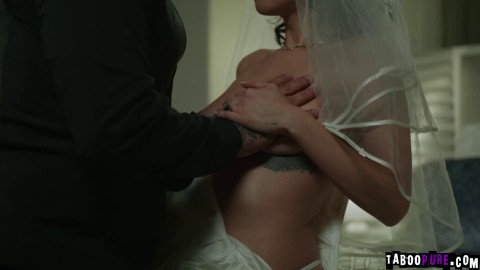 Penelope Reed sex with Derrick Pierce in front of her husband Wyatt West