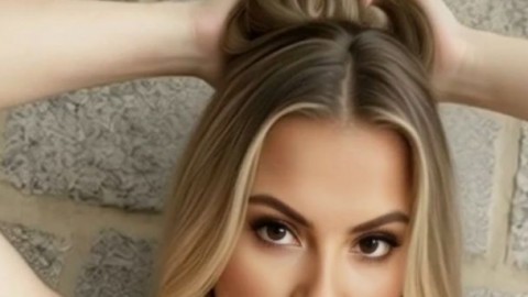 She Get Horny and Grab a Dick to Suck On