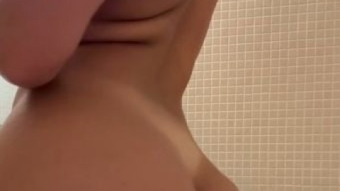 kirstentoosweet ass spread in restroom hd porn movies
