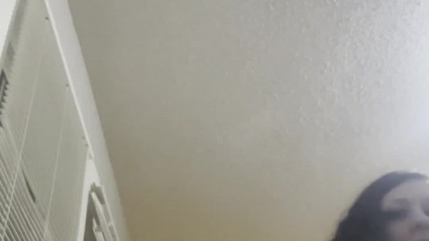 Emo gf sees how long she can twerk her bare ass for