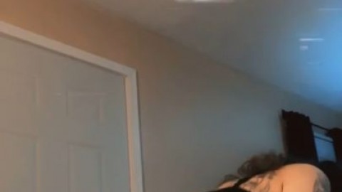 Goth girl keeps send you twerking videos