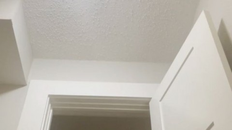 Goth girl won't stop twerking for you