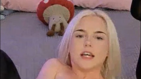 AdultVert0356-DaiseyDesire_1min