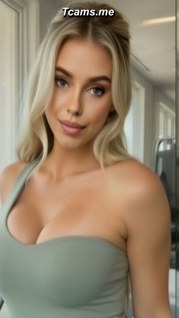  Isabelle Reyes Boob Tease