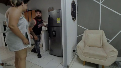 Tecnico De Servicio Llego A Reparar La Nevera Y Su Pago Fue Con Una Buena Follada Cum In My Pussy Emma Heart HD