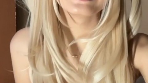 Live cam, pure temptation, zero clothes left to the imagination