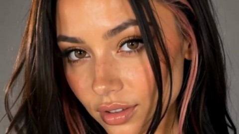 Hot Shemale Pepperts Solo Tease