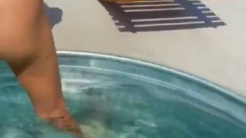 izzy green nude pool pron tv